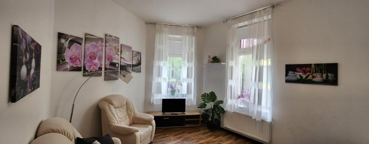 Zentrum Orchidee, 5min Vom Hbf, Düsseldorf Messe Und Flughafen 35 Min * Duisburg