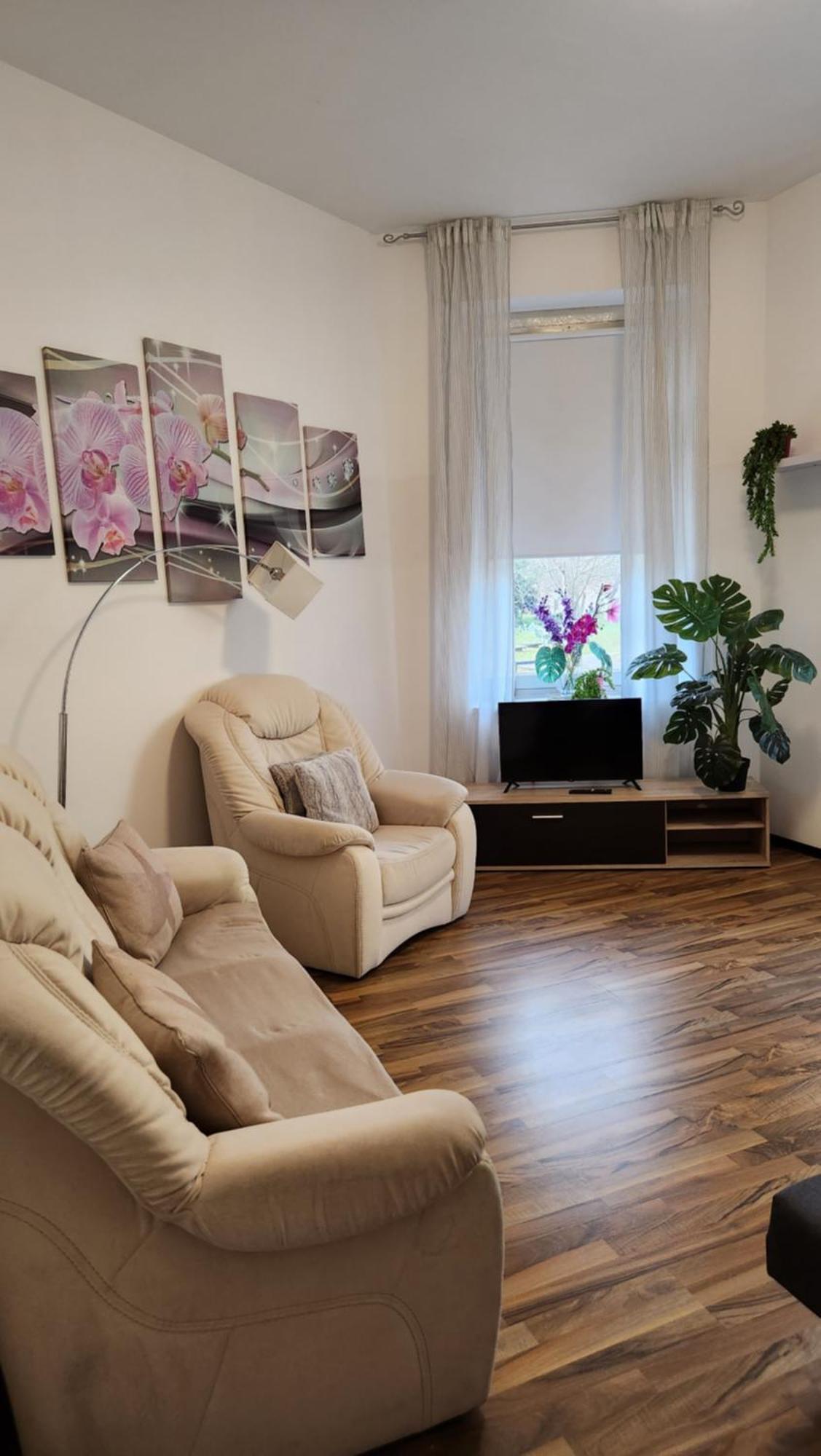 Elena Flat Orchidee Zentrum * Duisbourg
