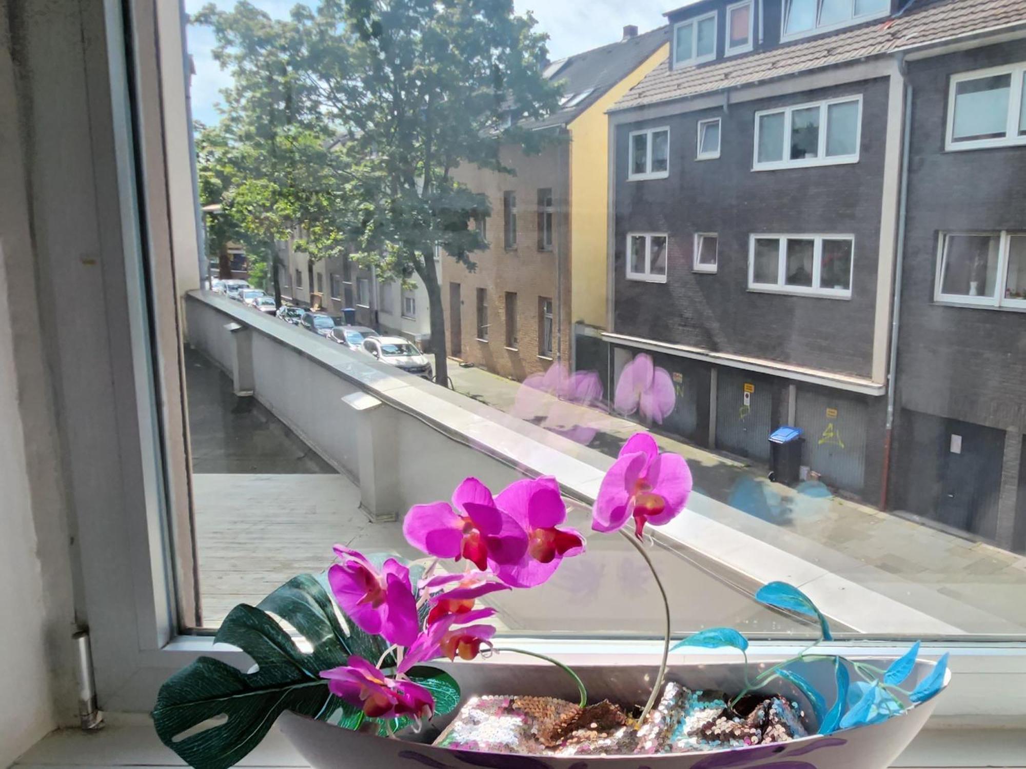 Apartment Zentrum Orchidee, 5min Vom Hbf, Düsseldorf Messe Und Flughafen 35 Min *