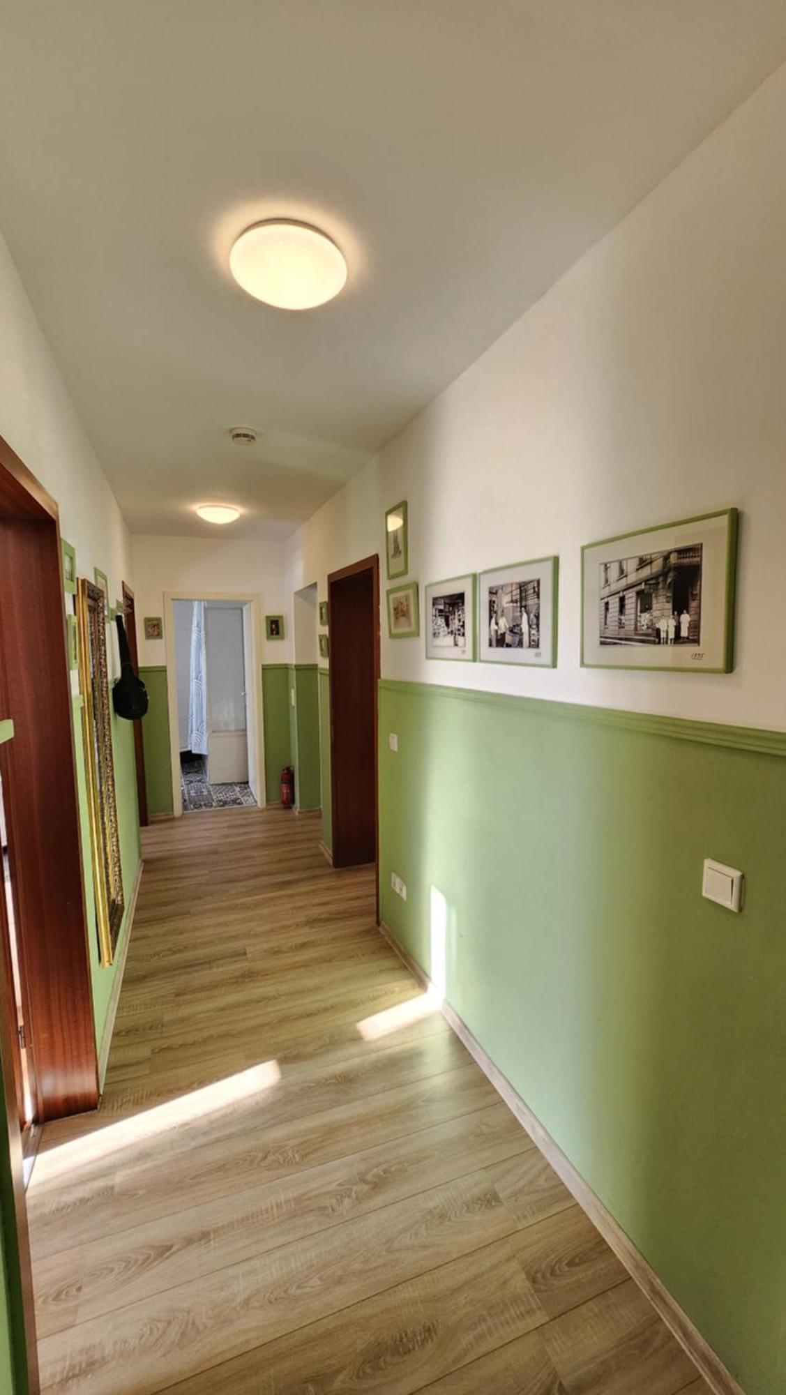 Apartment Zentrum Orchidee, 5min Vom Hbf, Düsseldorf Messe Und Flughafen 35 Min *