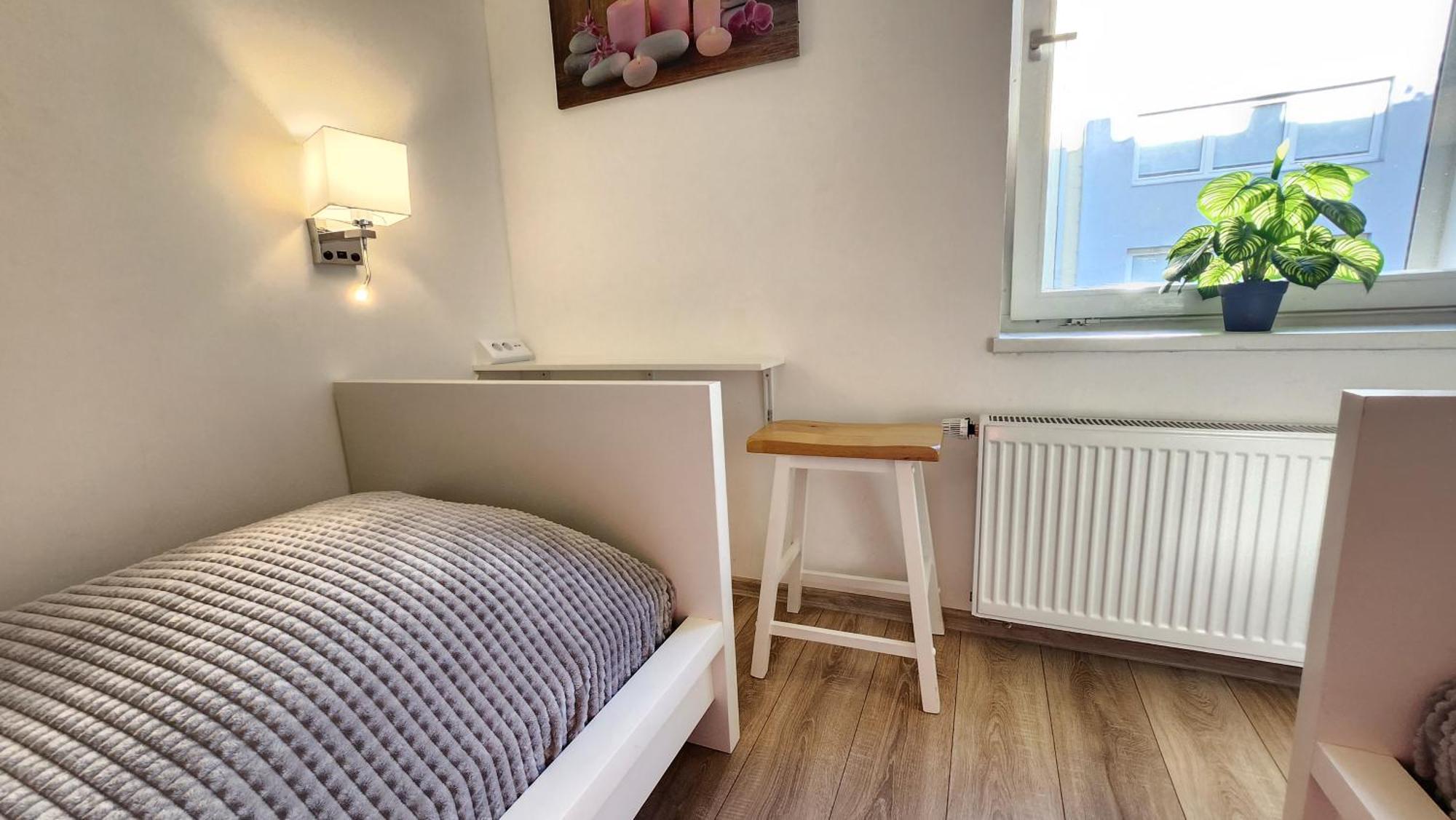 Zentrum Orchidee, 5min Vom Hbf, Düsseldorf Messe Und Flughafen 35 Min