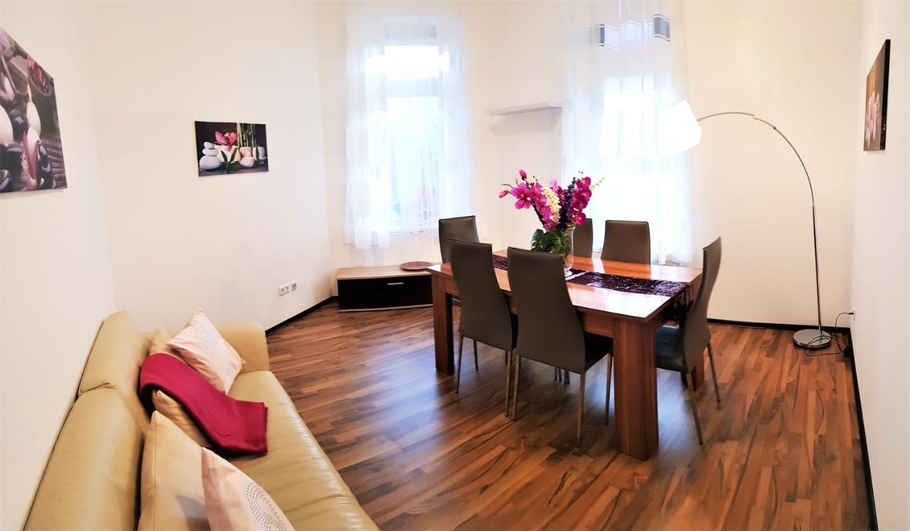 Zentrum Orchidee, 5min Vom Hbf, Düsseldorf Messe Und Flughafen 35 Min Apartment Duisburg